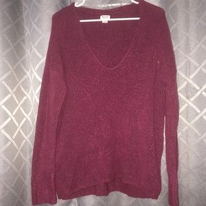 Maroon sweater